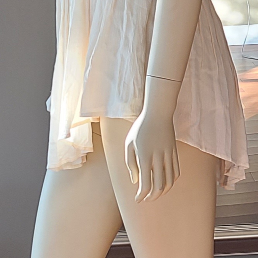 IVORY  ROMPER - Picture 8 of 9